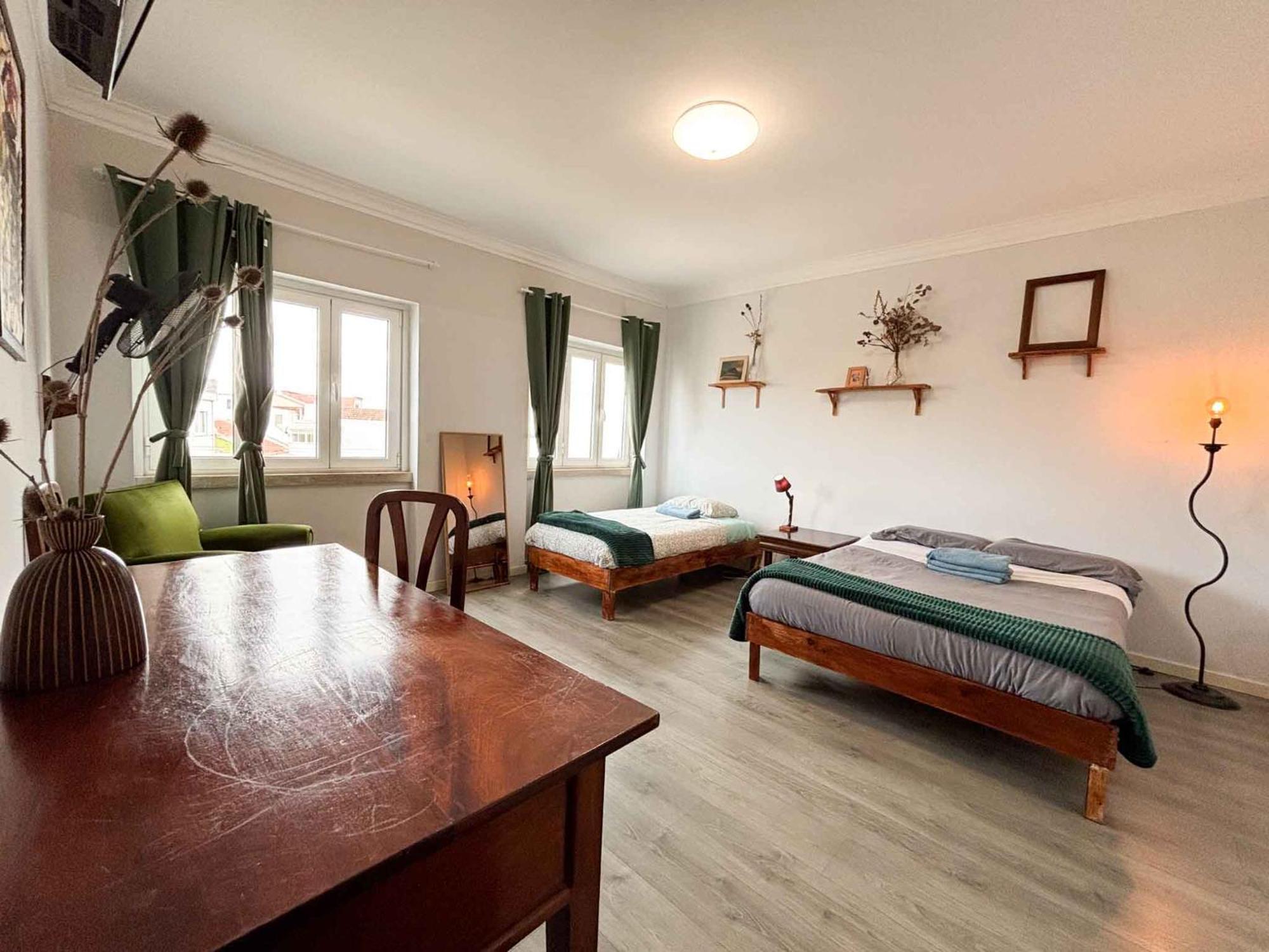 Aquarela Do Tejo Guesthouse فيلا فرانكا دي شيرا المظهر الخارجي الصورة