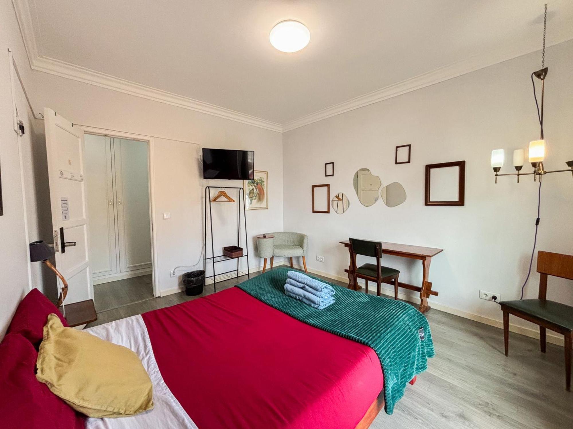 Aquarela Do Tejo Guesthouse فيلا فرانكا دي شيرا المظهر الخارجي الصورة