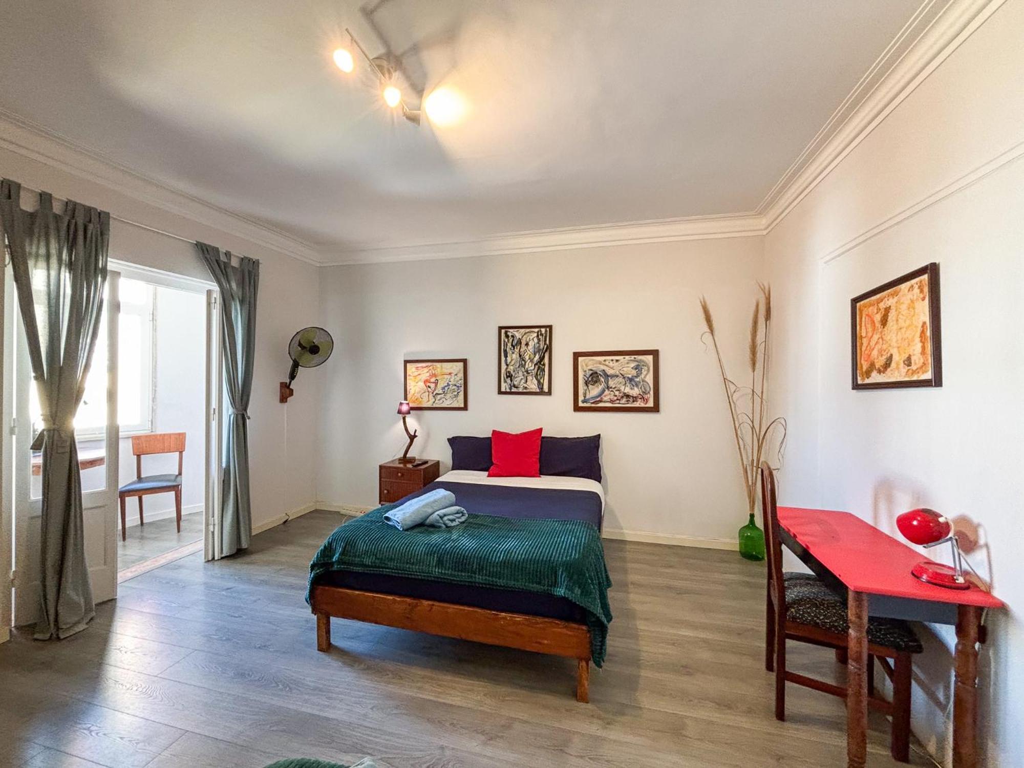 Aquarela Do Tejo Guesthouse فيلا فرانكا دي شيرا المظهر الخارجي الصورة